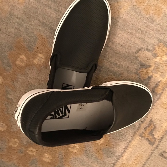 VANS CLASSIC ASHER PERF BLACK LEATHER SNEAKERS 8 - Picture 3 of 8